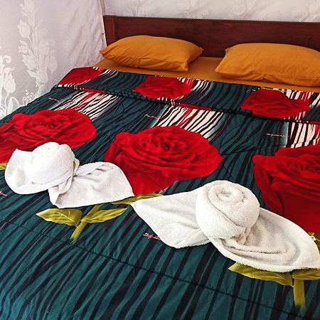 Tangkoko Jungle Homestay Rinondoran Екстериор снимка