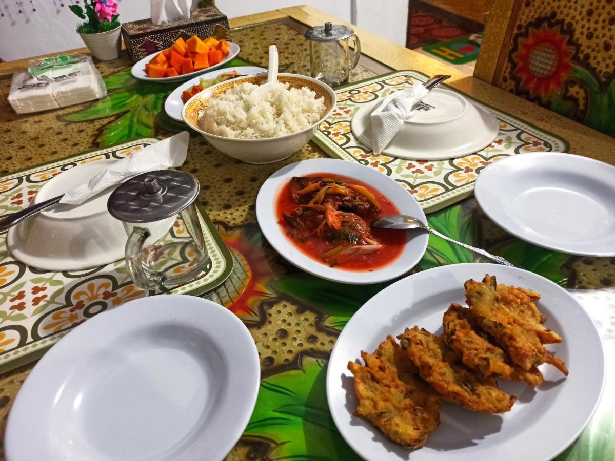 Tangkoko Jungle Homestay Rinondoran Екстериор снимка