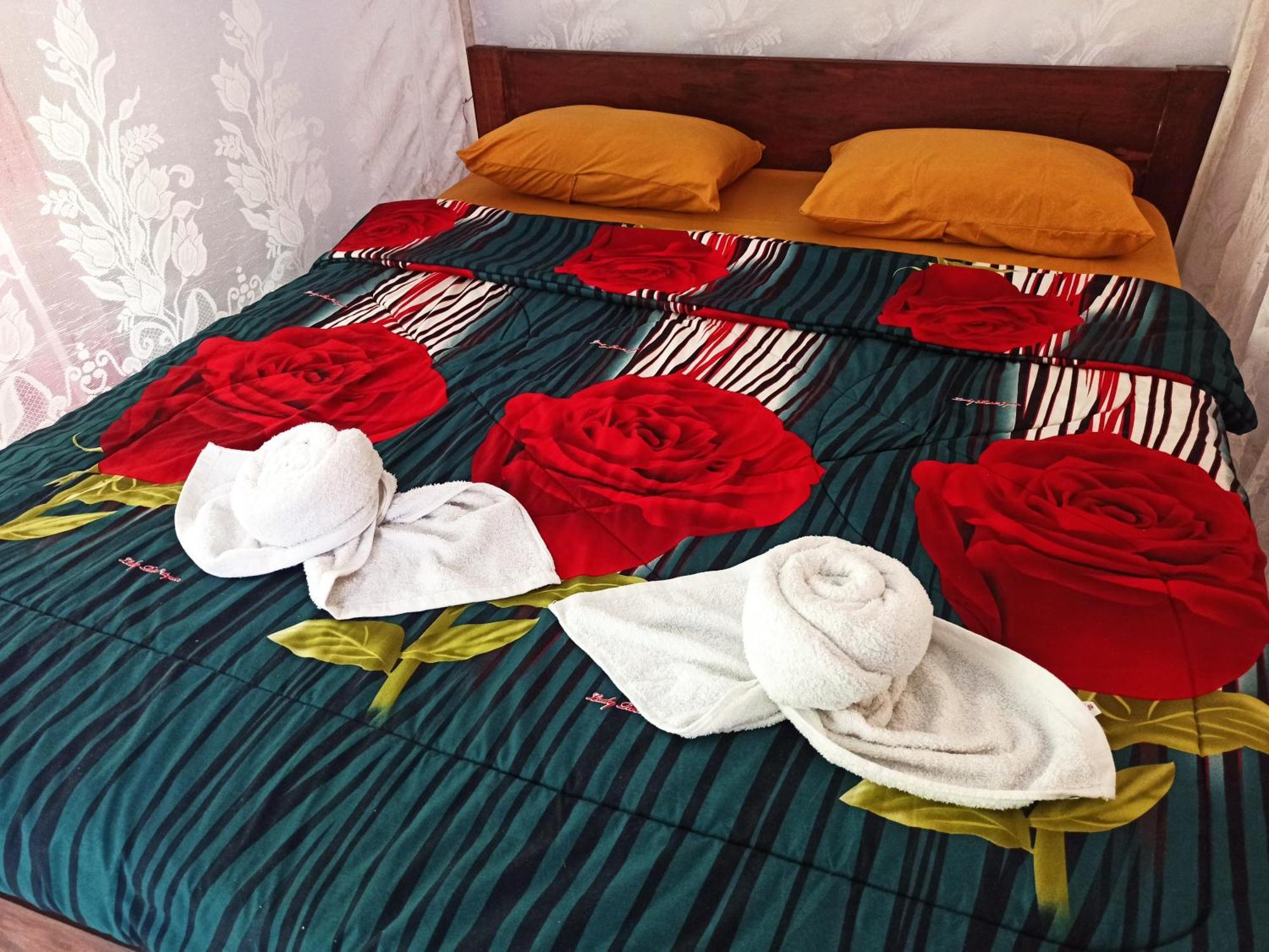 Tangkoko Jungle Homestay Rinondoran Екстериор снимка