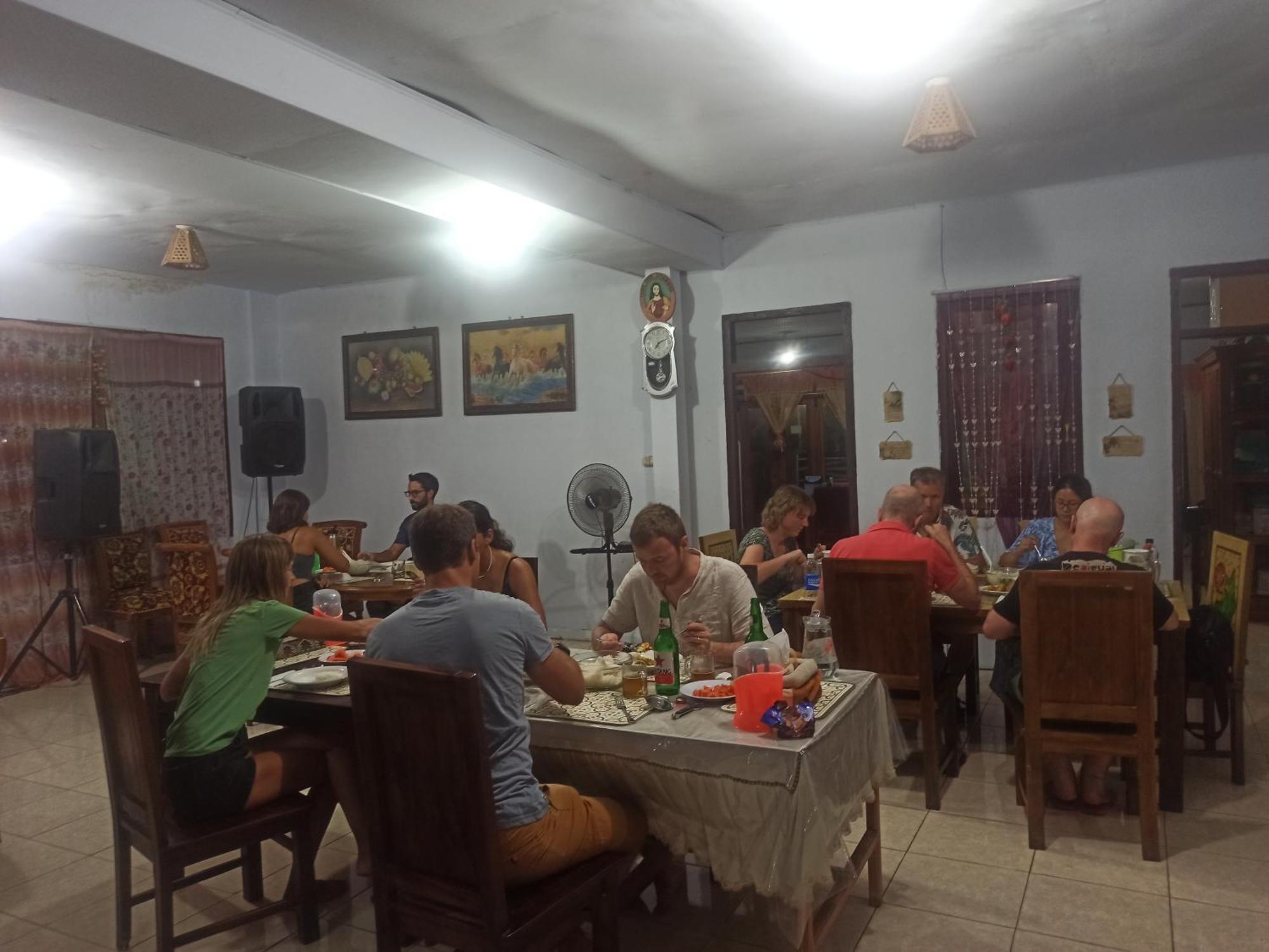 Tangkoko Jungle Homestay Rinondoran Екстериор снимка